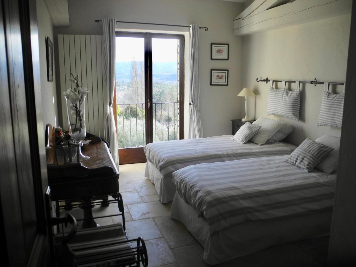 Bed and Breakfast Oustau De Piera Gordes Exterior foto
