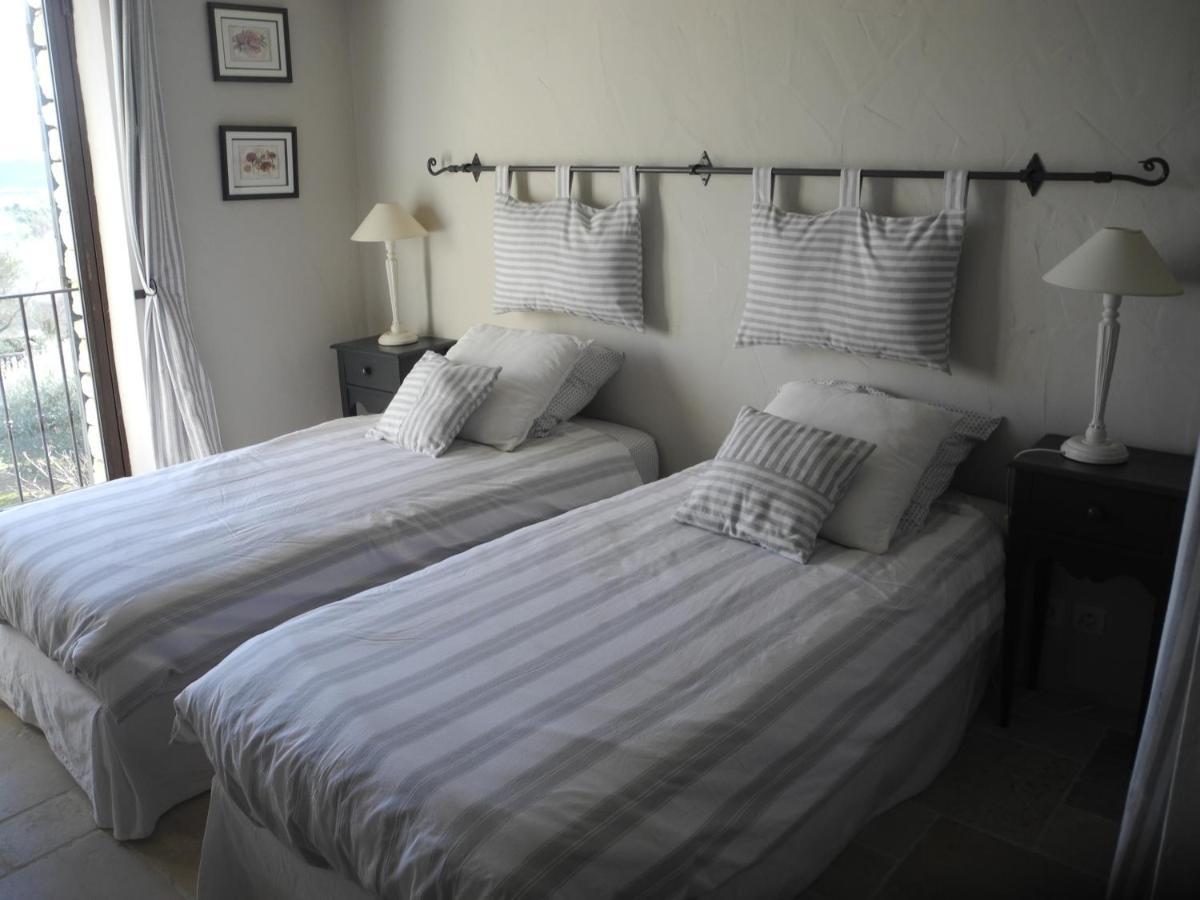 Bed and Breakfast Oustau De Piera Gordes Exterior foto