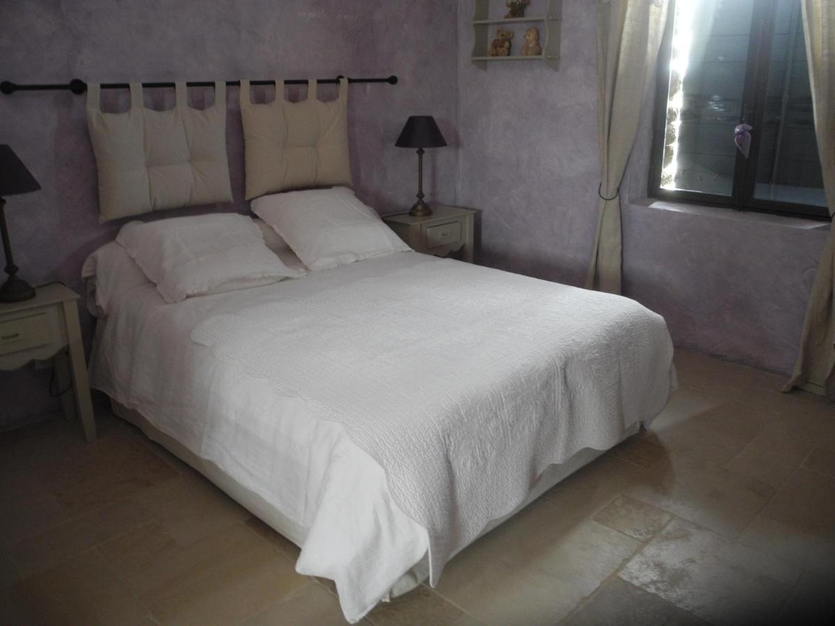 Bed and Breakfast Oustau De Piera Gordes Exterior foto